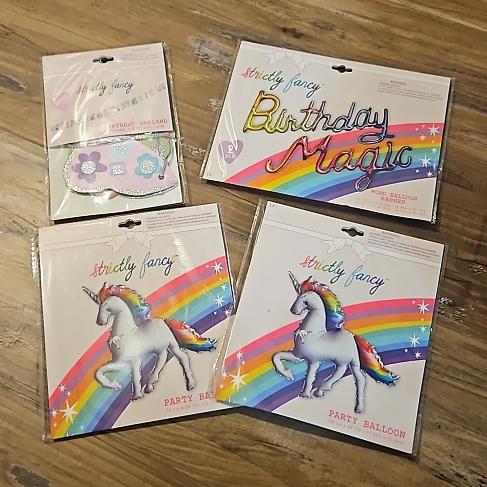 STRICTLY FANCY UNICORN BIRTHDAY PARTY DECOR SET: NEW IN PACKAGE